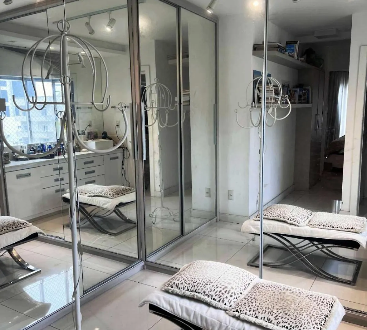 Apartamento 4 Andar Sem Elevador Centro Bc Balneário Camboriú Apartament